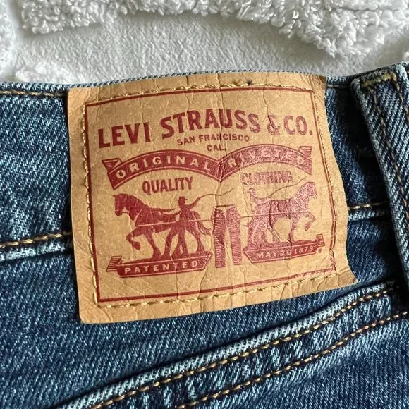 LEVI'S Wedgie Straight Hi Rise Button Fly Blue Distressed Jeans Size 30 - Picture 7 of 12